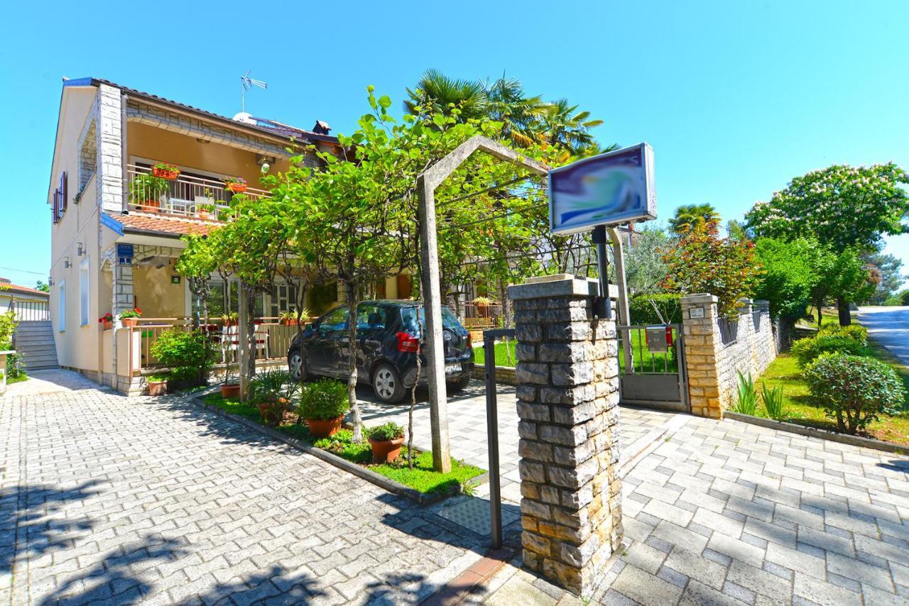 Apartments Marko 1377 포레치 외부 사진